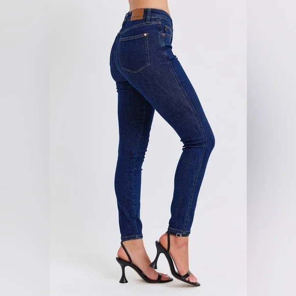 Judy Blue Full Size Mid Rise Tummy Control Classic Skinny Jeans Plus Size